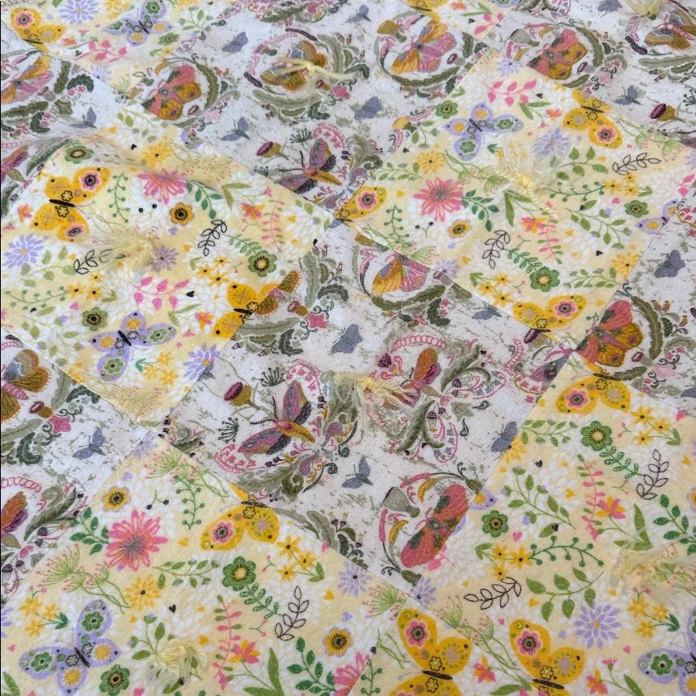 Floral Patchwork Quilt - Yellow floral butterfly